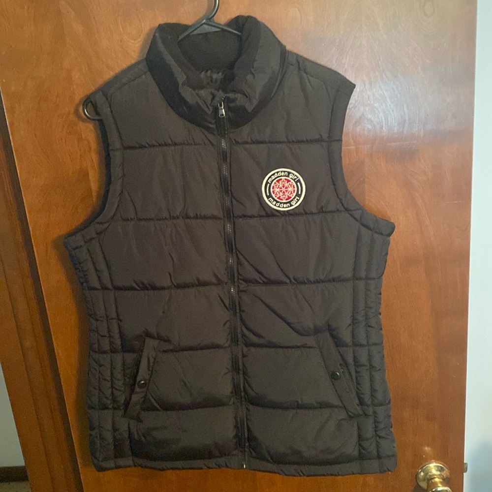 Madden girl puffer vest